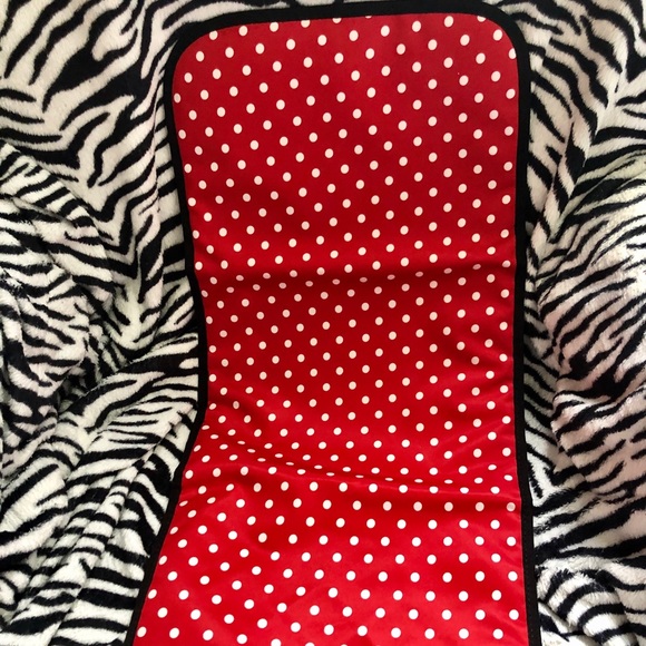 Jujube Black Ruby memory foam change pad - Picture 1 of 2